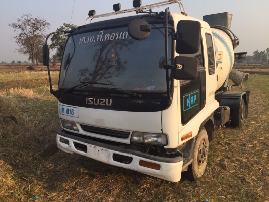 ขออนุญาติขายรถโม่ปูน  IZUSU 174 โม่4 คิวพร้อมโอน ราคา 790000 สนใจติดต่อ  0853224877-0988930465