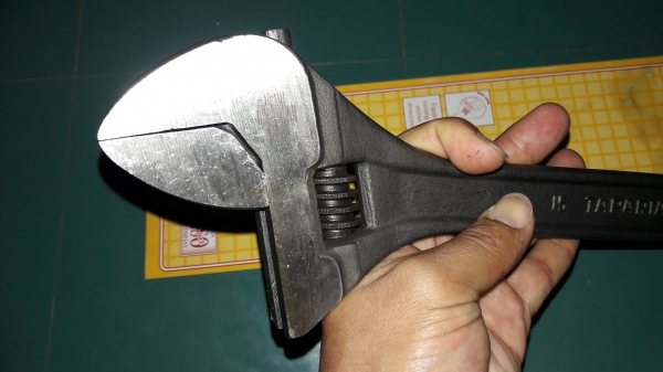 ขายประแจเลื่อนทาปาเรียขนาด15" TAPARIA Made in India.