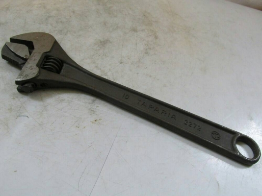 ขายประแจเลื่อนทาปาเรียขนาด10"รุ่นเก่าแฟ็คสีฟ้าสลับปากจับแป็ปน้ำได้หายากเหล็กเหนียว TAPARIA Made in India.