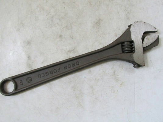 ขายประแจเลื่อนทาปาเรียขนาด10"รุ่นเก่าแฟ็คสีฟ้าสลับปากจับแป็ปน้ำได้หายากเหล็กเหนียว TAPARIA Made in India.