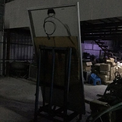 แผงโซล่าเซลล์ราคาถูก295วัตร์36โวลล์ขายแผงละ3900 บาท