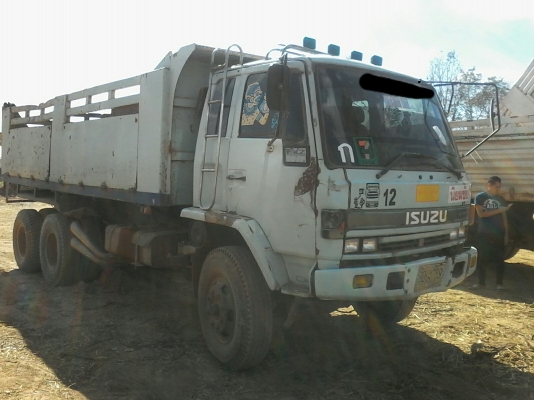 ขาย ISUZU 10ล้อดั้ม นางฟ้า 240 แม่เดี่ยว สภาพพร้อมใช้งาน วางเครื่อง 270 มีระบบลากลูก คัชชีสวย ยางพอใช้ เอกสารเล่มทะเบียน พร้อมโอน