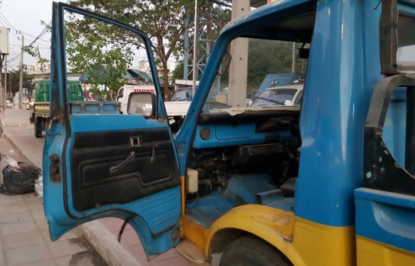 ขายรถยกพร้อมวิ้น20ตันเครื่องช่วงล่างดีมากซื้อไปพร้อมใช้ทำเงินใด้เลย ขายรถยกพร้อมวิ้น20ตันเครื่องช่วงล่างดีมากซื้อไปพร้อมใช้ทำเงินใด้เลย