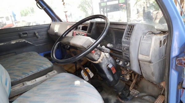 ขายบรรทุก6ล้อกลางพร้อมใช้งานเครื่องดีมากเอกสารครบพร้อมโอน