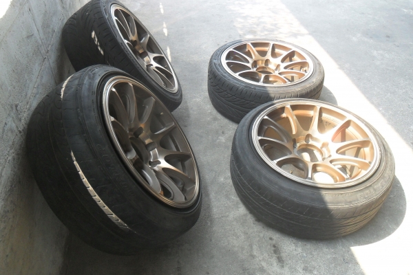 ล้อแม็ก18นิ้ว6รู พร้อมยาง สวยๆ 4 ล้อ ราคา 10700 บาท ล้อแม็ก18นิ้ว6รู พร้อมยาง สวยๆ 4 ล้อ ราคา 10700 บาท