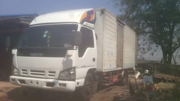 ขายรถ6ล้อ ISUZU NPR130แรง ปี48 ยาว5เมตร ภายในสวย แอร์เย็น เอกสารพร้อมโอน สนใจโทร 090-8588220คุณนะ 093-3258446คุณบิว หรือเข้าดูสินค้าอื่นๆได้ที่ www.truck.in.th/498 หรือเพจFacebook ณรงค์ ซื้อขายรถมือสอง (เว็บไซต์ส่วนตัว) หรือFacebook คุณนะ รถบรรทุก