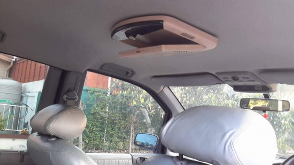 Citroen Evasion รถแวน สีน้ำเงิน เครื่อง 2000 แก๊สหัวฉีด ถังโดนัส เกียร์ออร์โต้ เบาะ 3 แถว นั่งสบาย นิ่มนวล