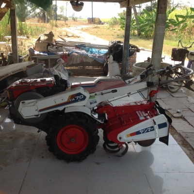 รถไถเดินตาม yanmar  เครื่องดีเซล 7 แรงม้า รุ่น NFAD7-L 5 เกียร์ ถอยหลัง 3 ระดับ สตาร์ทมือ พรวนดินได้โรตารี่ ขายพร้อม ผานพลิกดิน ผานยกร่อง ราคา 42000