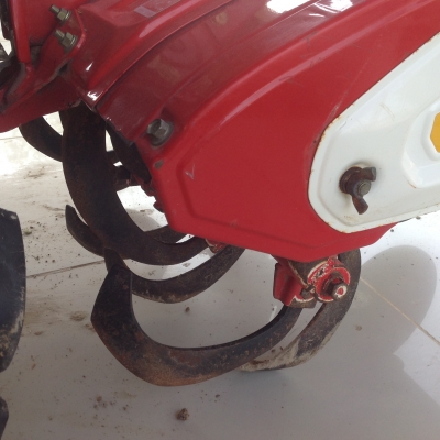 รถไถเดินตาม yanmar  เครื่องดีเซล 7 แรงม้า รุ่น NFAD7-L 5 เกียร์ ถอยหลัง 3 ระดับ สตาร์ทมือ พรวนดินได้โรตารี่ ขายพร้อม ผานพลิกดิน ผานยกร่อง ราคา 42000