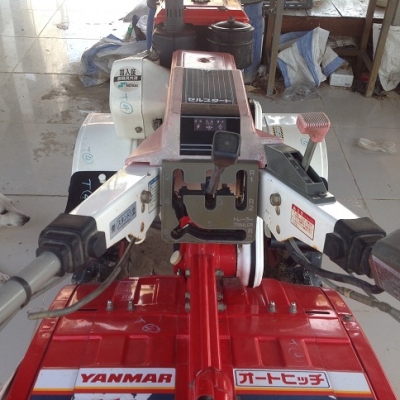 รถไถเดินตาม yanmar  เครื่องดีเซล 7 แรงม้า รุ่น NFAD7-L 5 เกียร์ ถอยหลัง 3 ระดับ สตาร์ทมือ พรวนดินได้โรตารี่ ขายพร้อม ผานพลิกดิน ผานยกร่อง ราคา 42000
