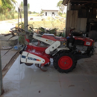 รถไถเดินตาม yanmar  เครื่องดีเซล 7 แรงม้า รุ่น NFAD7-L 5 เกียร์ ถอยหลัง 3 ระดับ สตาร์ทมือ พรวนดินได้โรตารี่ ขายพร้อม ผานพลิกดิน ผานยกร่อง ราคา 42000