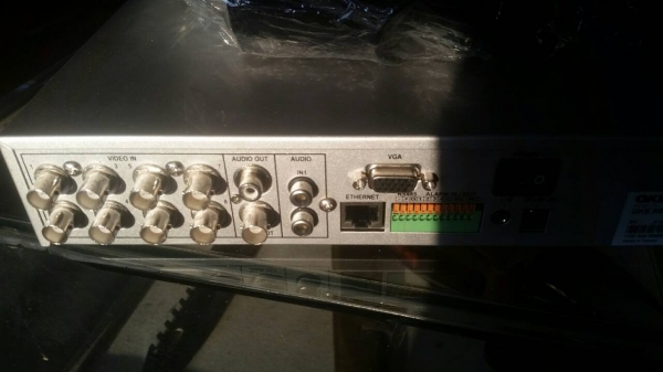 กล้องวงจรปิดครบชุด 8  ตัว