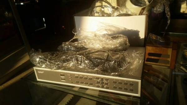 กล้องวงจรปิดครบชุด 8  ตัว