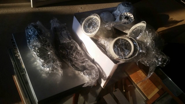 กล้องวงจรปิดครบชุด 8  ตัว