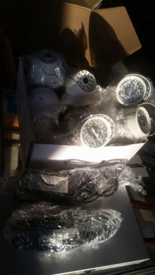 กล้องวงจรปิดครบชุด 8  ตัว