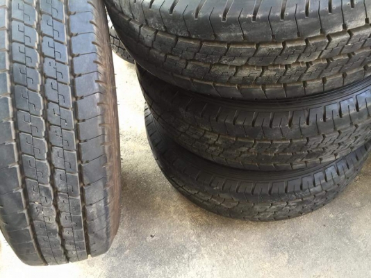 ขายยางดันลอปถอดป้ายแดง ขอบ15 4เส้น ราคา 7,500 บาท