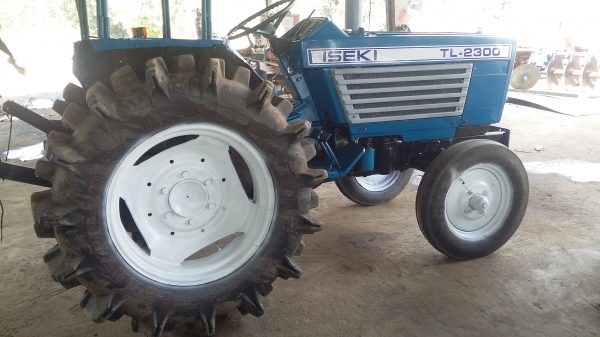 จัดส่งพี่ อ.หล่มสัก จ.เพชรบูรณ์ครับขายรถไถ ISEKI TL2300 พร้อมโรตารี่1ตัว พร้อมใช้