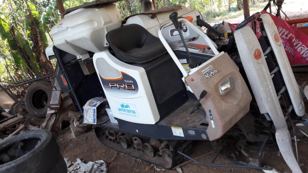 ฝากขาย ขายตามสภาพ รถเกียวข้าวเล็ก ใช้งานแค่ 2ปี