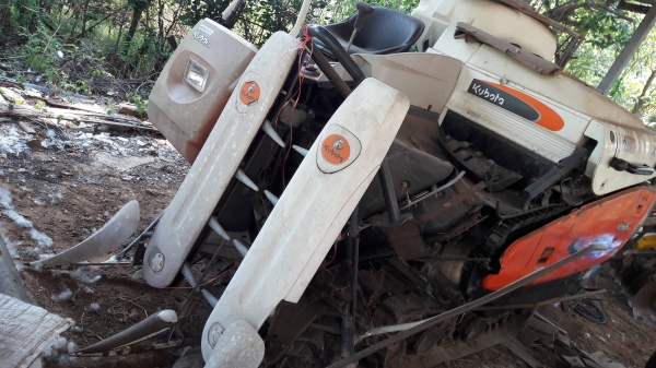 ฝากขาย ขายตามสภาพ รถเกียวข้าวเล็ก ใช้งานแค่ 2ปี