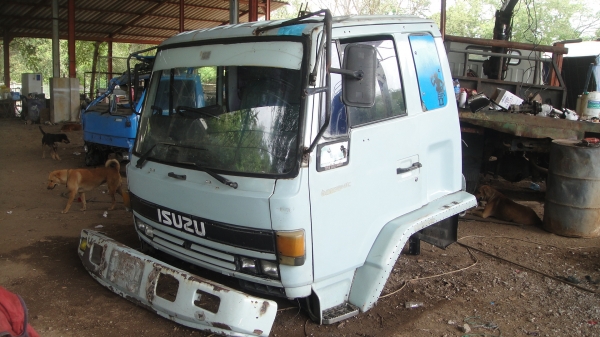 คุณพิเชษ นราธิวาส จองแล้ว หัว ROCKY สีเดิมบางป๊อง สวยเดิม ขาหน้า-หลัง กันชน คันเกียร์ กรองหลังเก๋ง ของครบ สวย ถูก