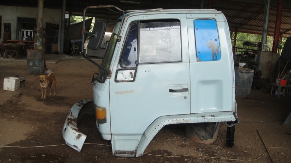 คุณพิเชษ นราธิวาส จองแล้ว หัว ROCKY สีเดิมบางป๊อง สวยเดิม ขาหน้า-หลัง กันชน คันเกียร์ กรองหลังเก๋ง ของครบ สวย ถูก