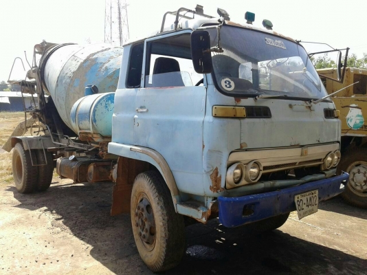 ขาย495,000รถโม่ตรง2.5คิวปูน6ล้อ ISUZU  JCM เครื่อง 6 BF 185 แรงรถพร้อมใช้เล่มทะเบียน 090-772-3710 090-772-3708