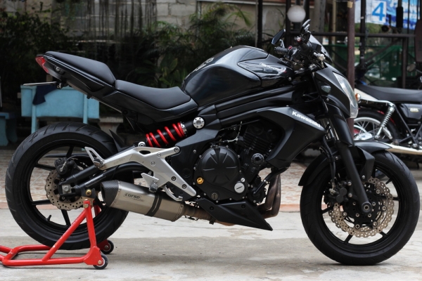 <เอิร์ท พิดโลก>ขาย ER6N 2013 สีดำแต่ง