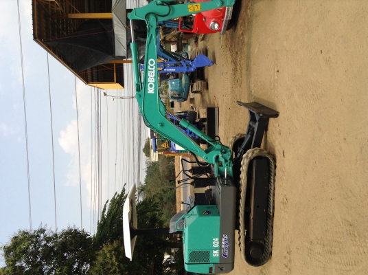 ขายรถขุดแบคโฮ KOBELCO SK024 ขนาดPc25   (มีลายหัวกระแทก) เครื่องแน่น ระบบไว (แทรคยางดี 100\%) รถพร้อมใช้งาน เอกสารใบอินวอยครบ