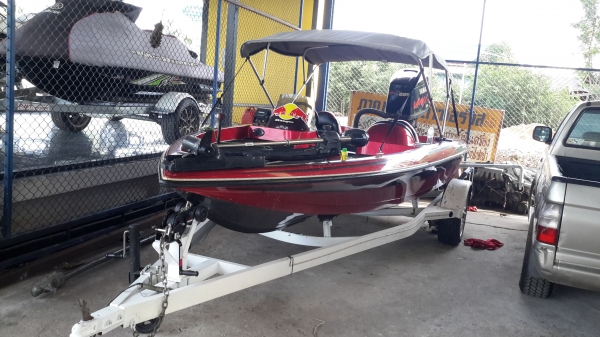 ขายเรือแบส RANGER17.5 ฟุต V MAX 255 3.1L