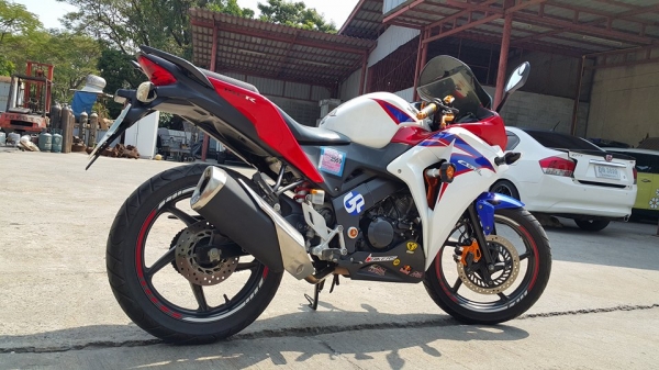 CBR150 2011 วิ่งน้อย ของแต่ง Biker แท้ท่วมคัน สวยไม่แพง ต่อรองได้ CBR150 2011 วิ่งน้อย ของแต่ง Biker แท้ท่วมคัน สวยไม่แพง ต่อรองได้
