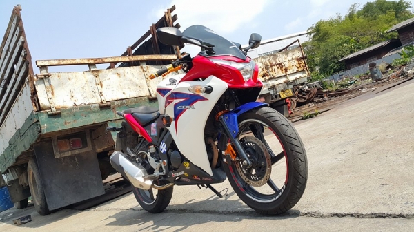 CBR150 2011 วิ่งน้อย ของแต่ง Biker แท้ท่วมคัน สวยไม่แพง ต่อรองได้ CBR150 2011 วิ่งน้อย ของแต่ง Biker แท้ท่วมคัน สวยไม่แพง ต่อรองได้