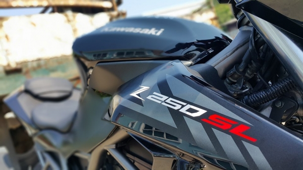 Z250sl 2015 ใหม่มากๆ 4000 กิโลเท่านั้น ประกันครบ ราคาไม่แพง คุยราคาได้ครับ Z250sl 2015 ใหม่มากๆ 4000 กิโลเท่านั้น ประกันครบ ราคาไม่แพง คุยราคาได้ครับ