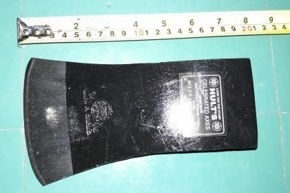 ขายหัวขวาน 1 1/4HULT'S CELEBRATED AXES. MADE IN SWEDEN.