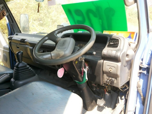 รถบรรทุก 6 ล้อ ISUZU ปี 48 ตู้แห้ง 8บาน เครื่อง 130 แรง 485,000.   รถอยู่สระบุรี