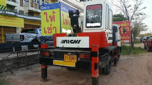 6 ล้อติดเครน 7 ตัน บูมยาว 20 เมตร พร้อมใช้