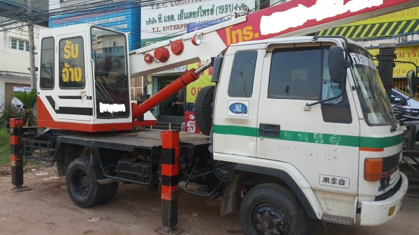 6 ล้อติดเครน 7 ตัน บูมยาว 20 เมตร พร้อมใช้