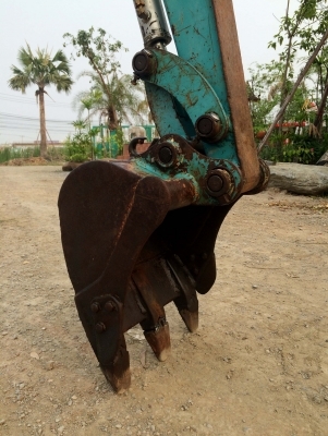 ขายรถแม็คโคร KOBELCO SK015 เก่านอก มี VDO ทดลองขับให้ดู สภาพพร้อมใช้งาน ติดต่อ 086-775-7900 086-324-1992