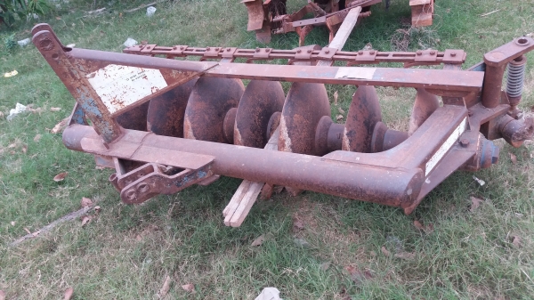 หางเจ็ดใส่รถไถฟอร์ด