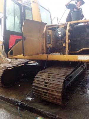 ขายรถเเมคโคร320 Cรถสวยพร้อมใช่งานได้สนใจติดต่อสอบถามได้ที่เจ๊อ้อยเเมคโครเบอรโทร0818021463-0616582035