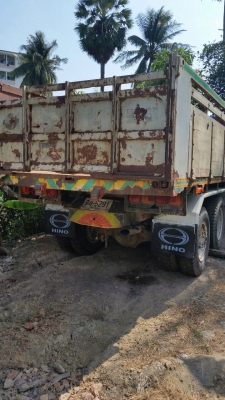 ขายรถบรรทุกสิบล้อดัมพ์ Hino 3H เครื่องเดิม HO7D-195 แรง ปี 39 กระบะดัมพ์มิเนียม ทะเบียนพร้อม