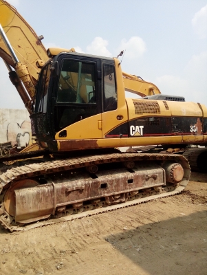 ขายรถเเมคเเมคโคร330 รถสวยพร้อมใช่งานได้เเรงดีมากเดิมทังคันสนใจชอบโทรเลย0818021463-0616582035