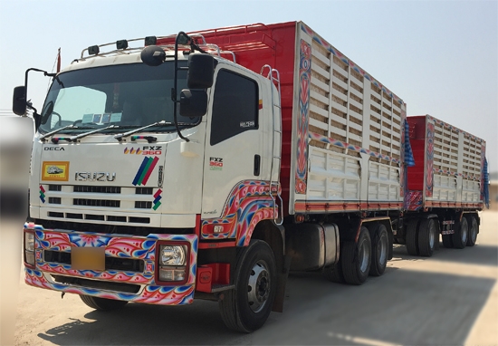 ขายรถพ่วง ISUZU DECA 360 ปลายปี 56 ดั้มเกษตร ท่อไอเสียออกข้างแล้ว สภาพเดิมๆ รถพ่วง 22ล้อ