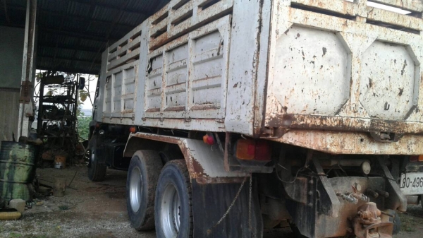 ต้องการขายด่วน  รถบรรทุก 10 ล้อ MITSUBISHI FN527 TF  220 เทอร์โบ รถเจ้าของขายเอง ราคาคุยกันได้นะคะ