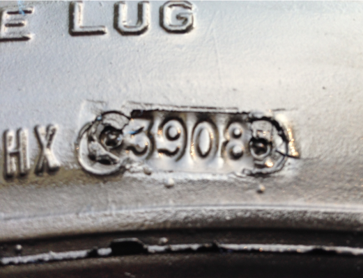 ยาง Super swamper 35 12.5 R16.5 ดอกเต็มๆ ลุยได้อีกหลายปี ราคาไม่แพง