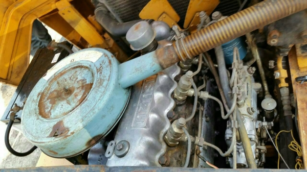 ขายด่วนรถยกKOMATSU FD20-8ดีเซลยก2ตันเสาสูง3เมตรรถนอกนำเข้ายังไม่เคยใช้งานในเมืองไทยเลย