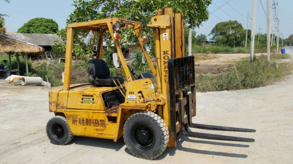 ขายด่วนรถยกKOMATSU FD20-8ดีเซลยก2ตันเสาสูง3เมตรรถนอกนำเข้ายังไม่เคยใช้งานในเมืองไทยเลย
