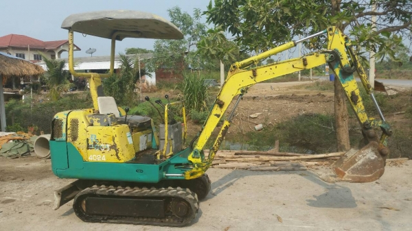 ขายด่วนขายด่วนรถเเม็คโคร KOMATSU PC05-7 รถนอกนำเข้ายังไม่เคยใช้งานเมืองไทยเลย