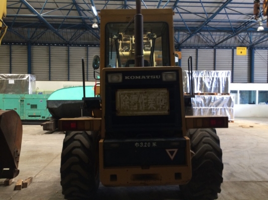 Komatsu WA100-1 SN: 34239 นำเข้าจากญี่ปุ่น สภาพสวย ต้องการขายล้างสต็อคครับ เสนอราคามาได้เลย