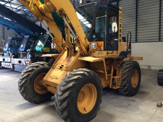 Komatsu WA100-1 SN: 34239 นำเข้าจากญี่ปุ่น สภาพสวย ต้องการขายล้างสต็อคครับ เสนอราคามาได้เลย