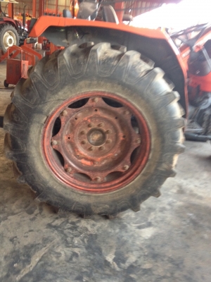 ขายรถแทรกเตอร์มือสอง